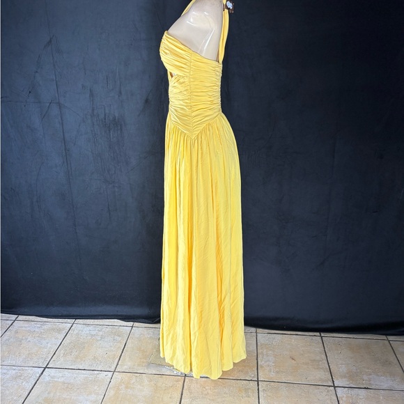 Elegant Yellow Halter Maxi Mandalay Dress - Picture 4 of 4
